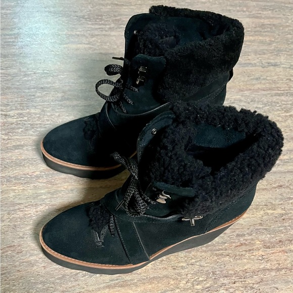 Coach Kenna wedge suede ankle boots with Sherpa - Picture 5 of 16